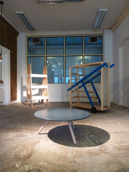 Mark-Maker table Mark-Maker table