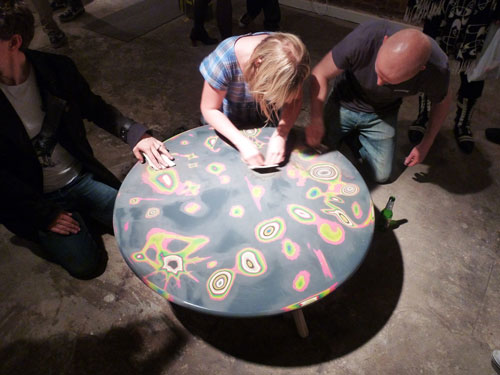 Mark-Maker table Mark-Maker table